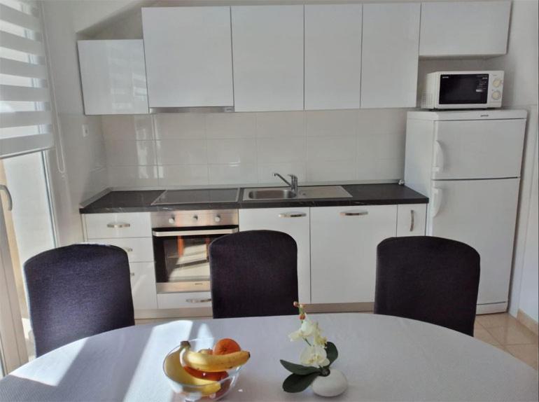 Apartment Vucica Sevid Bagian luar foto