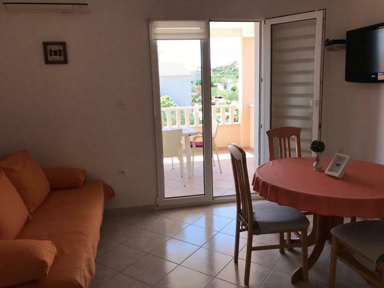 Apartment Vucica Sevid Bagian luar foto